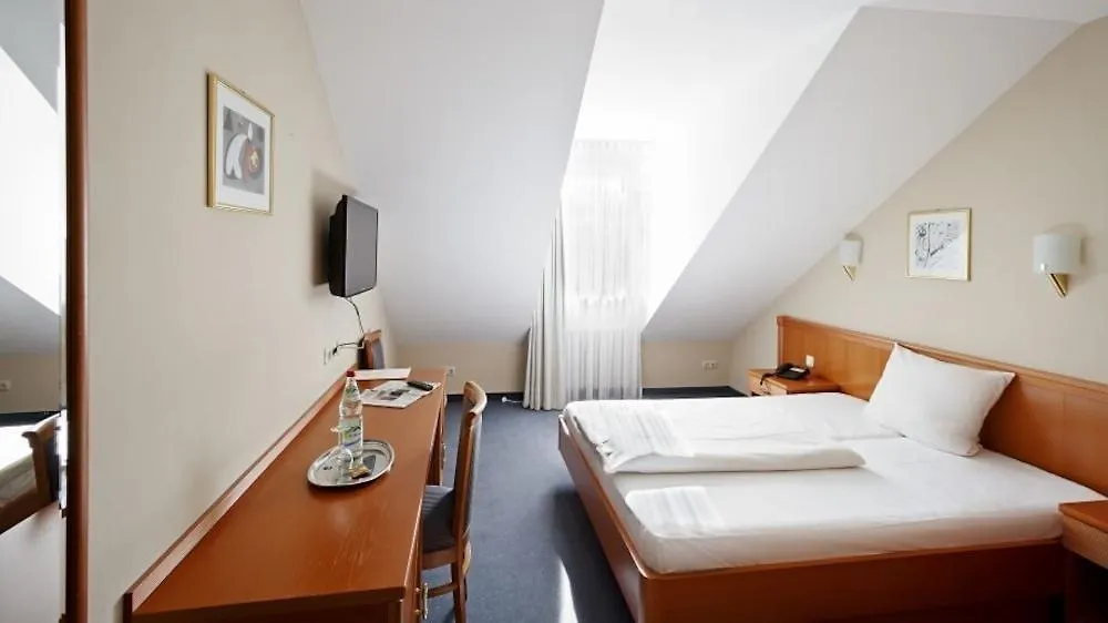 Hotel Blutenburg Munich