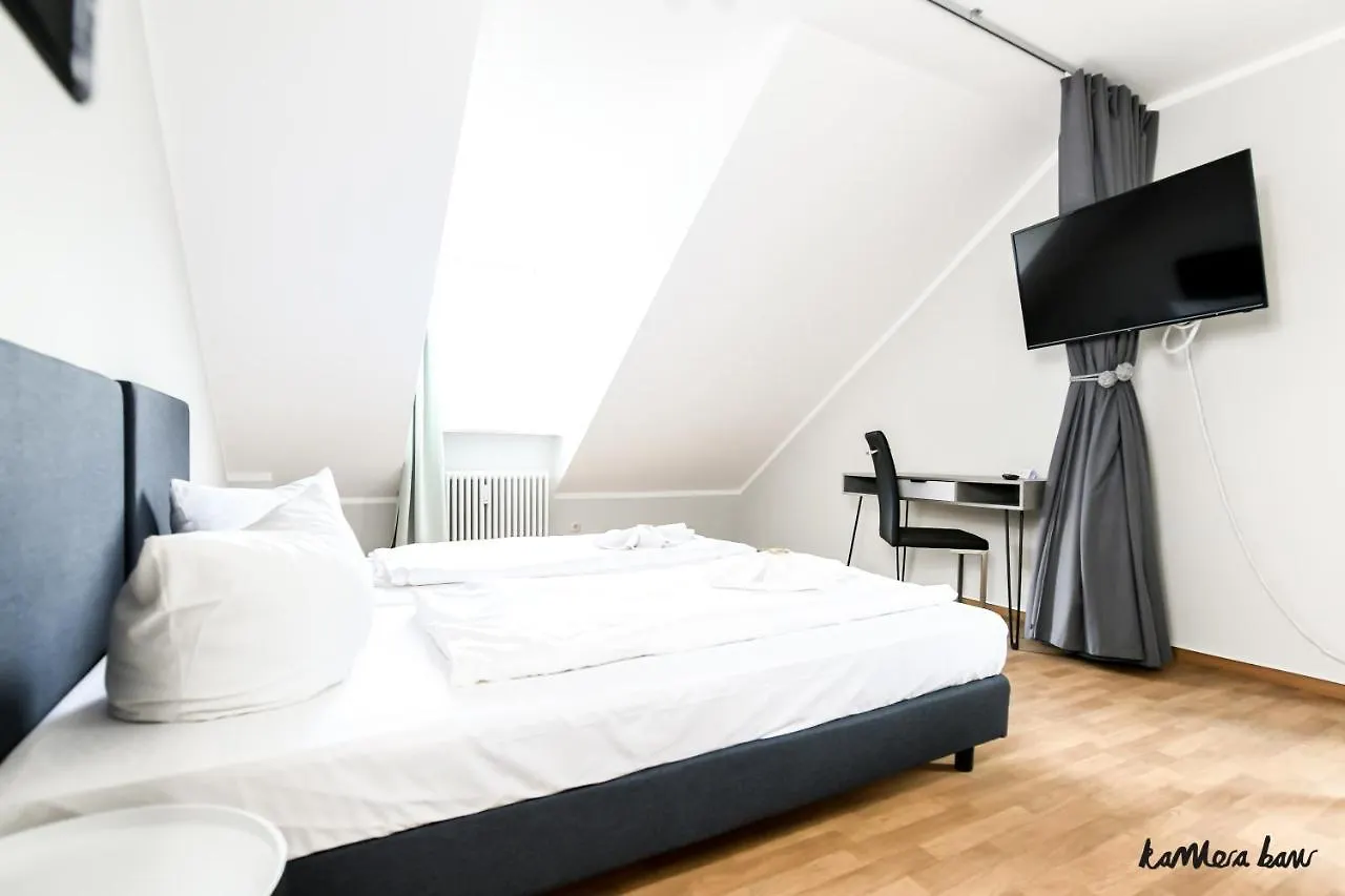 Hotel Blutenburg Munich 3*,
