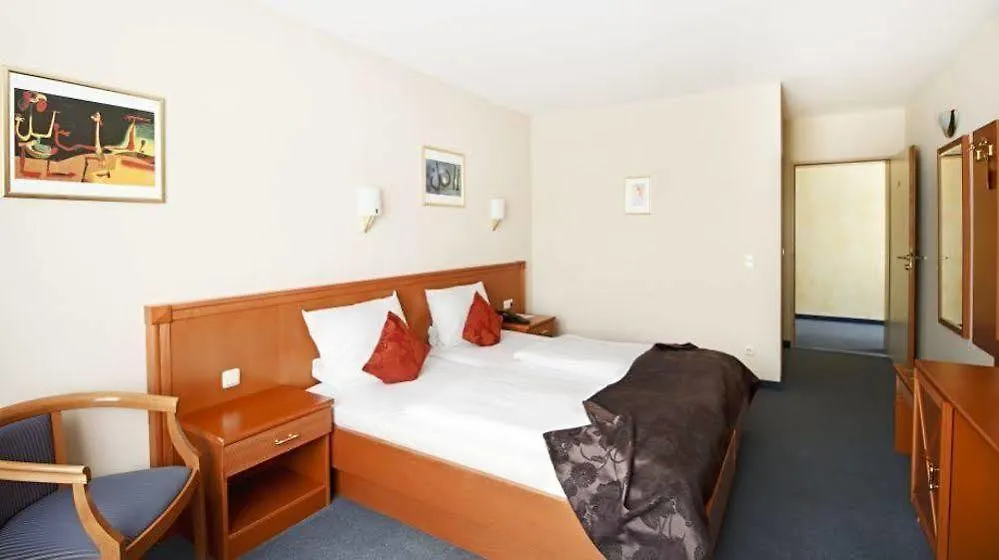 Hotel Blutenburg Munich